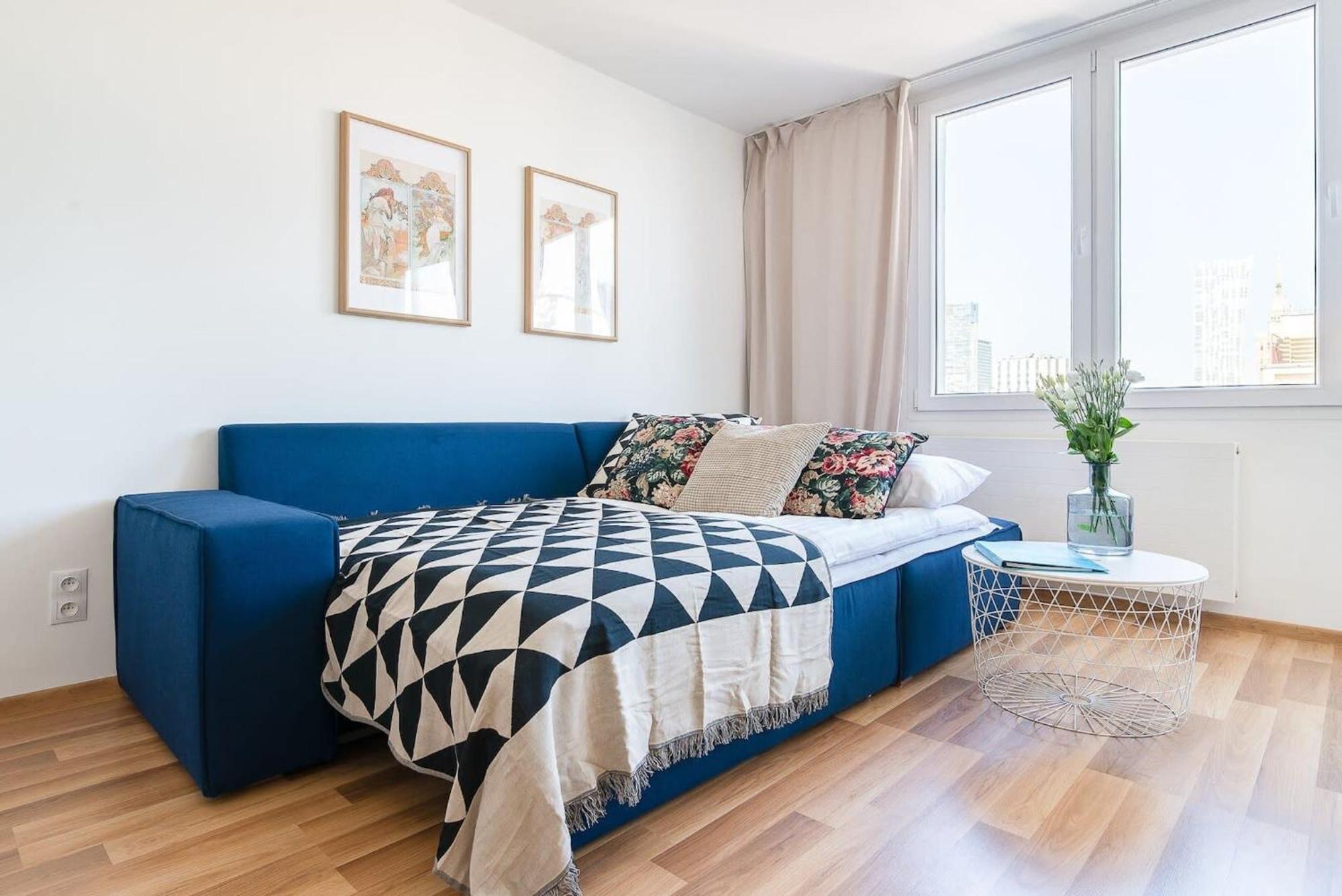 Navy Aesthetic Apartment With Balcony By Noclegi Renters Warszawa Exteriör bild